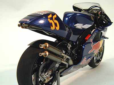 RedBull YAMAHA WCM YZR500’99 Red Bull Yamaha WCM YZR500 '99 Tamiya 14076